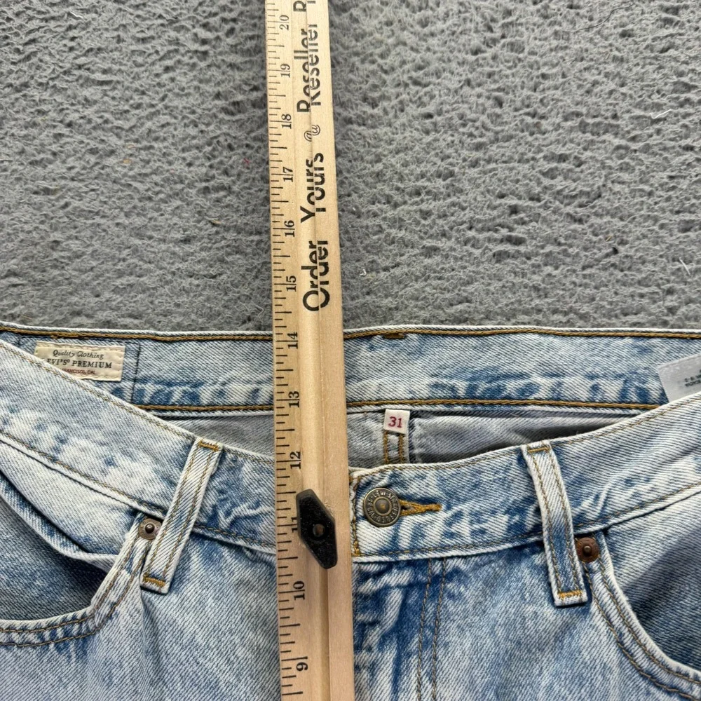 Levis there discrepancy